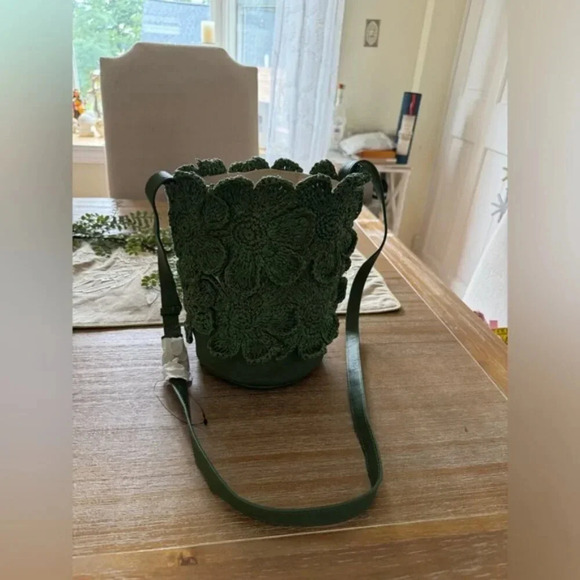 Free People Best In Show Bucket Bag in Hunter Green NWOT $108 - Picture 6 of 12